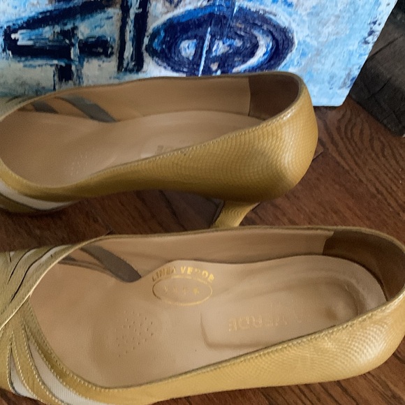 Linea Verde Sz 38 Italian Marigold Leather Snake Square Toe Heel Mesh Cut Outs - Picture 2 of 12